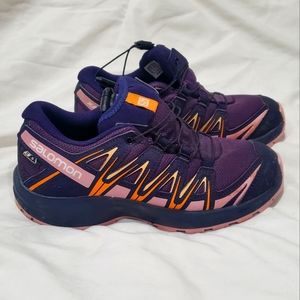 Kids Salomons shoes, size 4